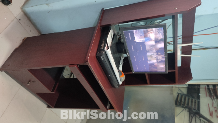 Computer desk (table)